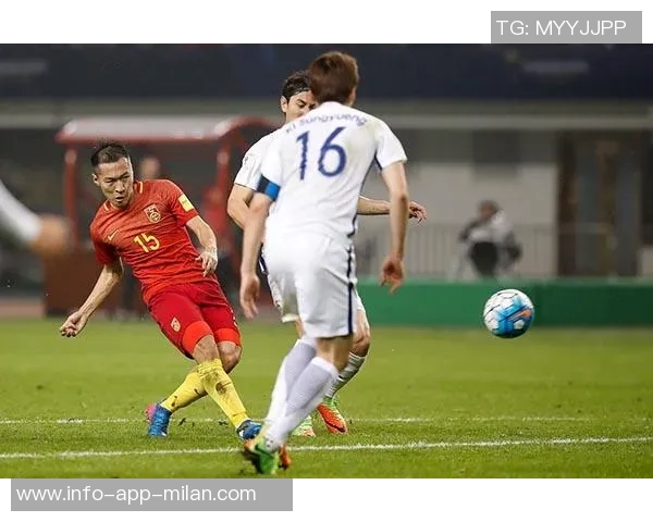 帕齐尼称赞莱奥进步显著学习中锋跑位技巧提升明显